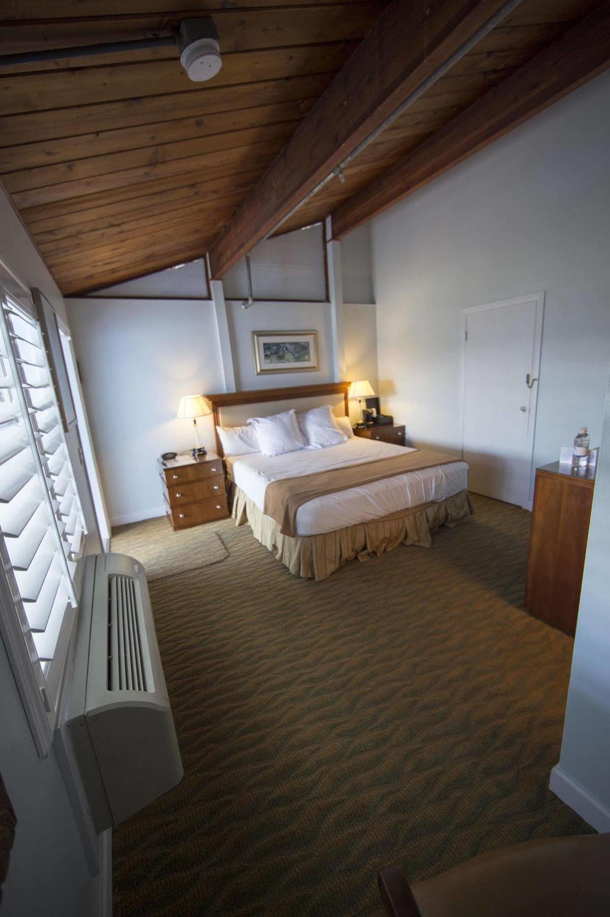 Rhumcay Beach Resort And Grille Fort Pierce Esterno foto