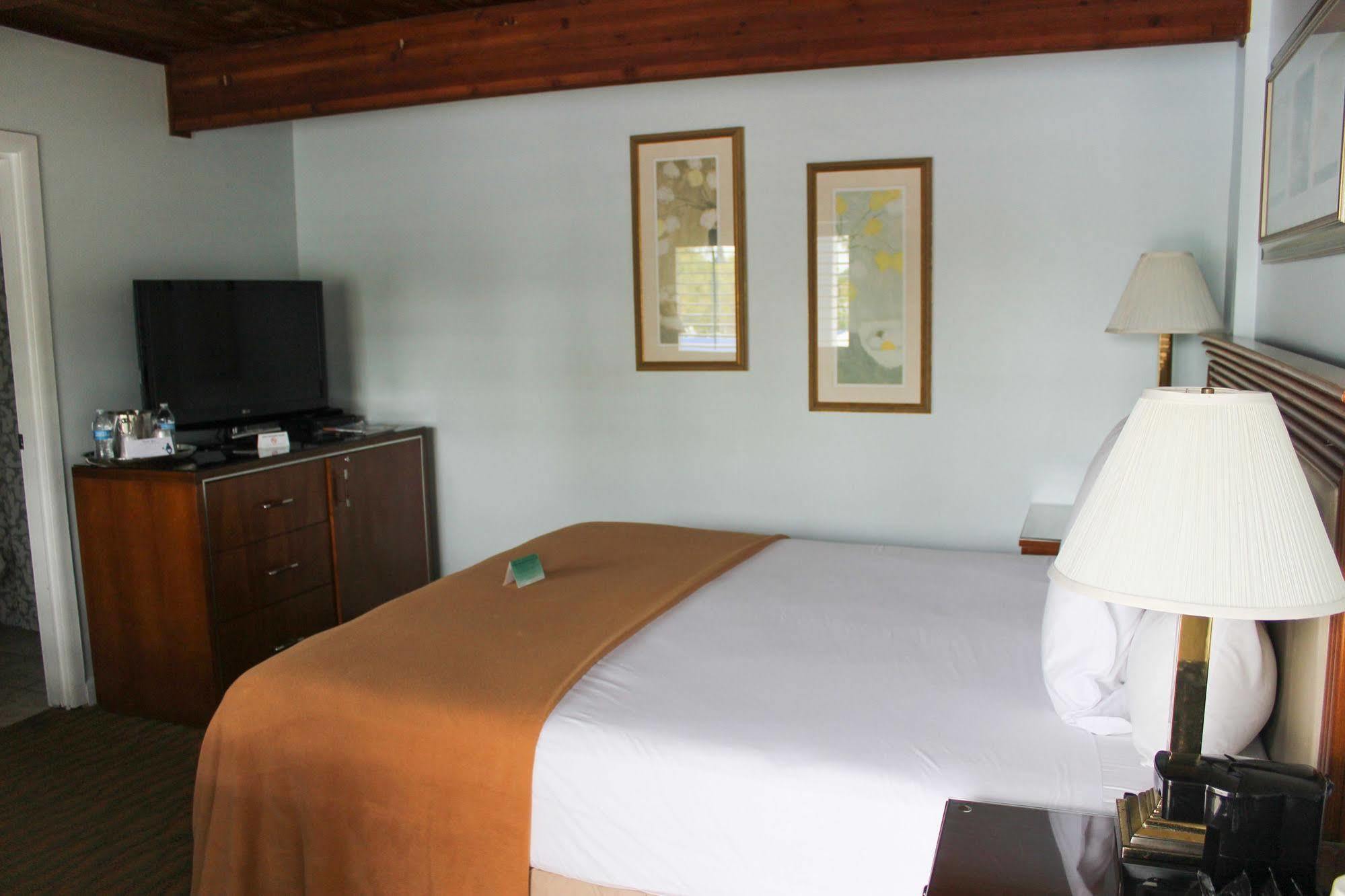 Rhumcay Beach Resort And Grille Fort Pierce Esterno foto